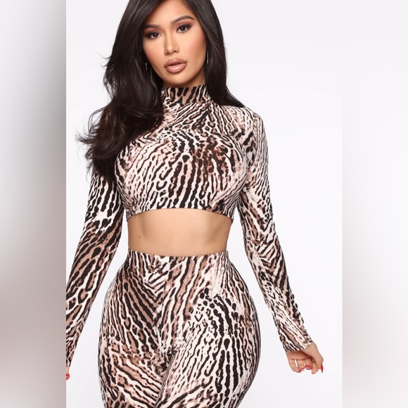 Fashion Nova Tops - Fashion Nova Spotted Animal Print Crop Top